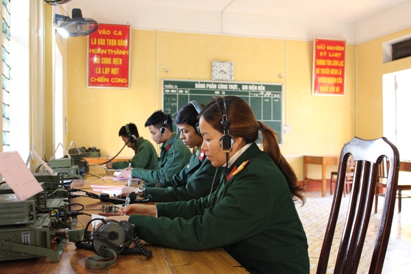 Nữ báo vụ của Lữ đoàn thông tin 601.